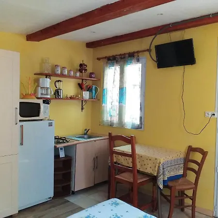 Studio A Ceyreste Avec Jardin Clos Et Wifi Ceyreste